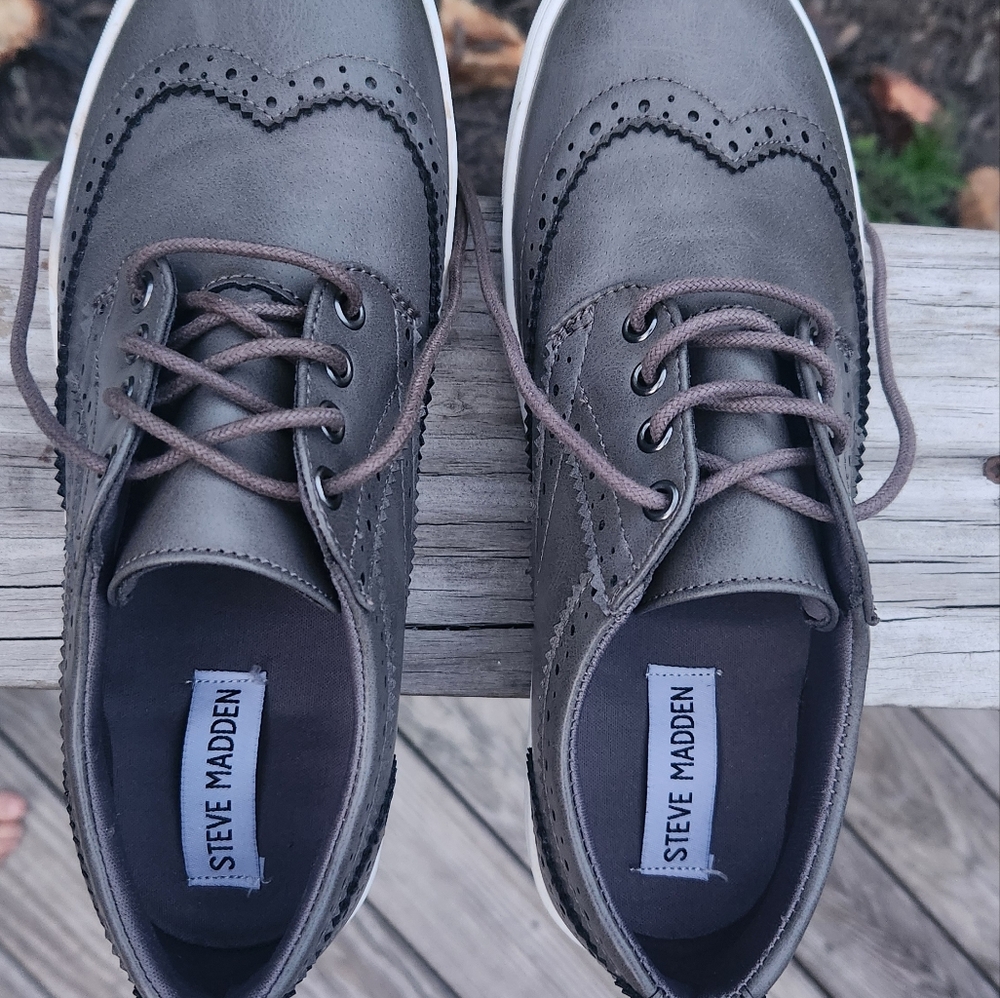 Steve Madden Gray Oxford Dress Shoes - Picture 2 of 4